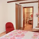 D'hotes Le Clos Des Oliviers Hotel