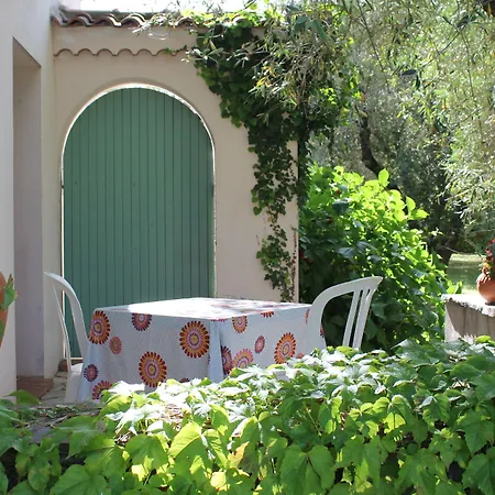 Hotell D'hotes Le Clos Des Oliviers 2*