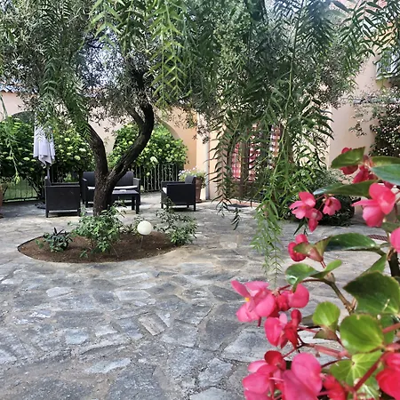 D'hotes Le Clos Des Oliviers 2*