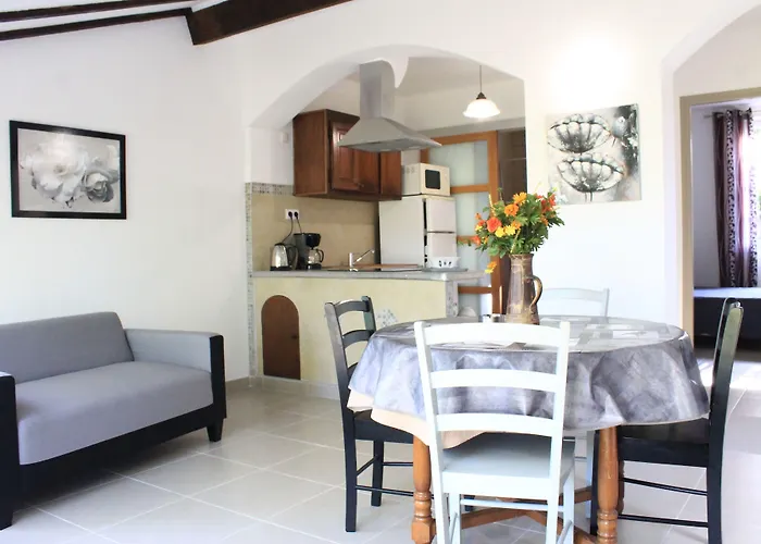 D'hotes Le Clos Des Oliviers מלון