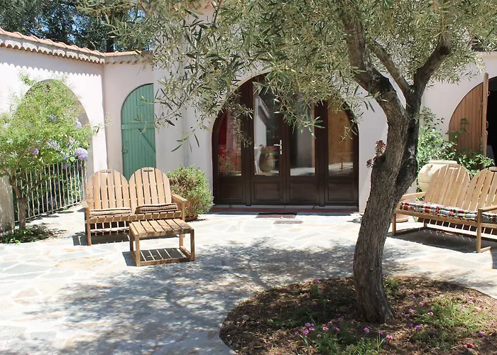 D'hotes Le Clos Des Oliviers 2*